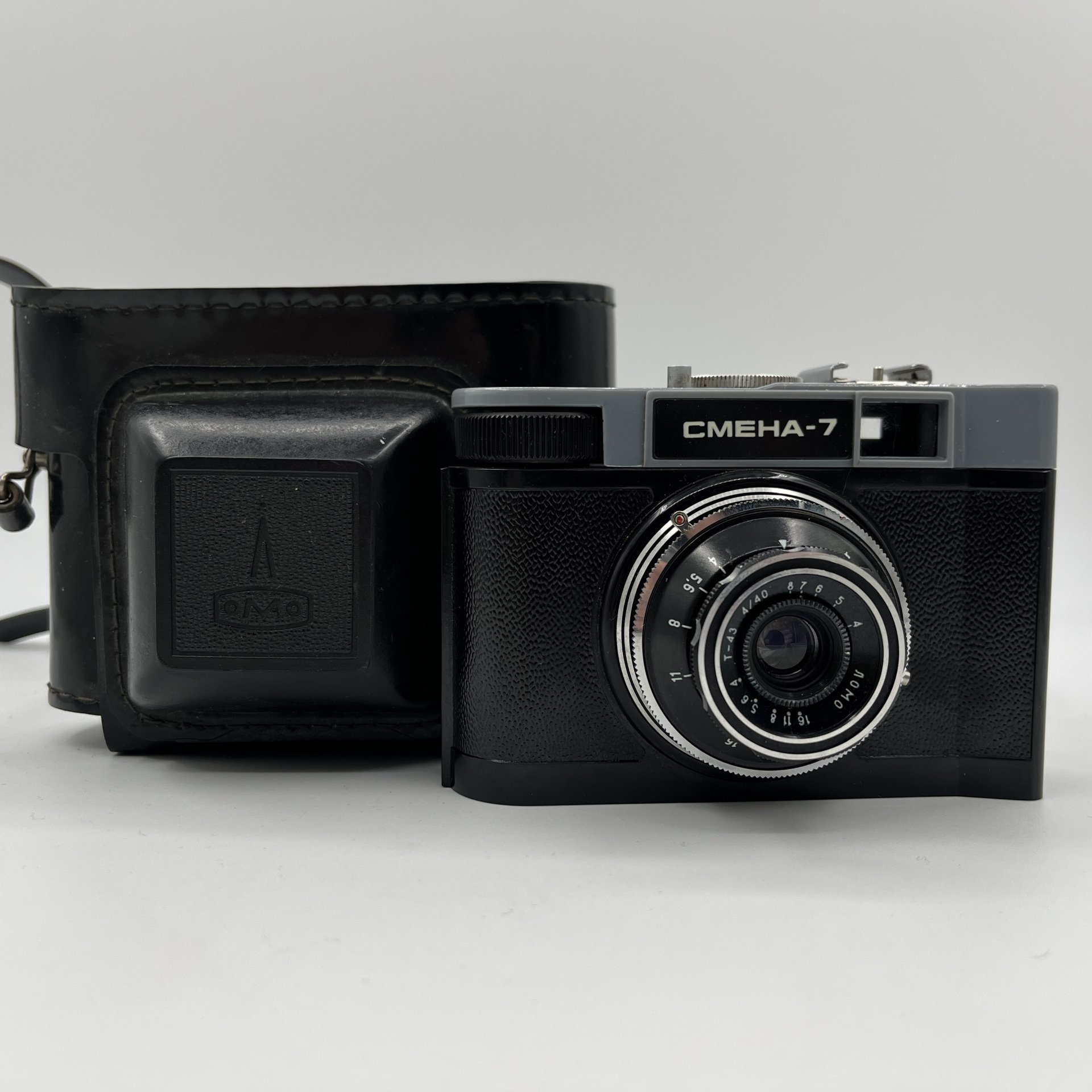 Фотоаппарат "Смена-7" в оригинальном футляре, ЛОМО (Ленинградское оптико-механическое объединение)