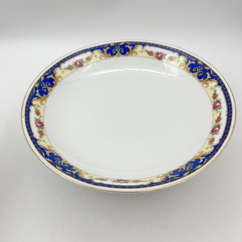 Фруктовница, украшенная цветочным декором, фарфор, деколь, золочение, Moritz Zdekauer (MZ), Чехословакия, 1930-1940 гг.