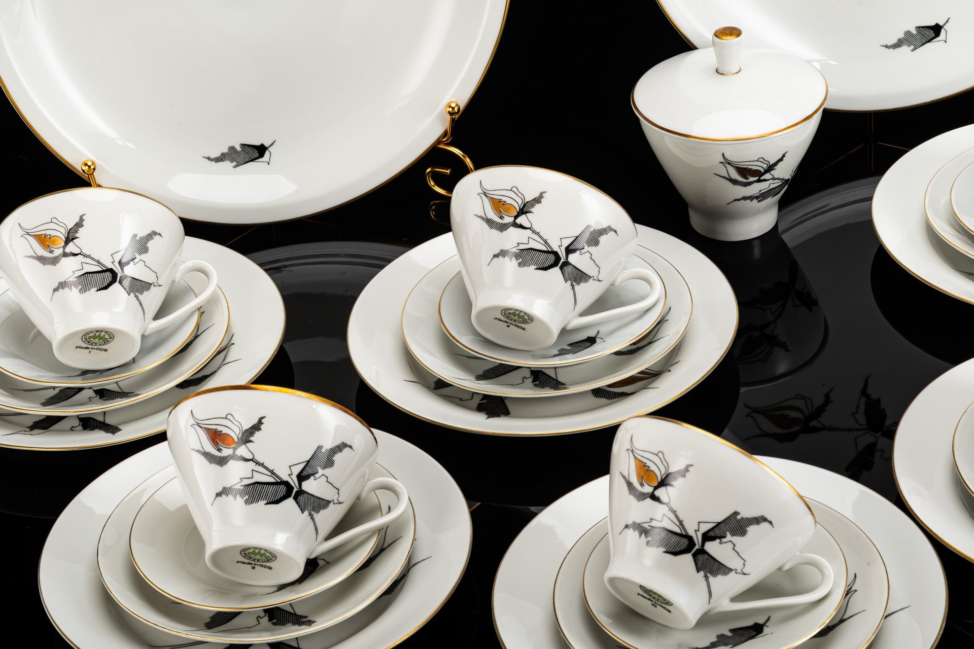 Сервиз чайный "Золотая роза" без чайника на 6 персон (27 предметов)