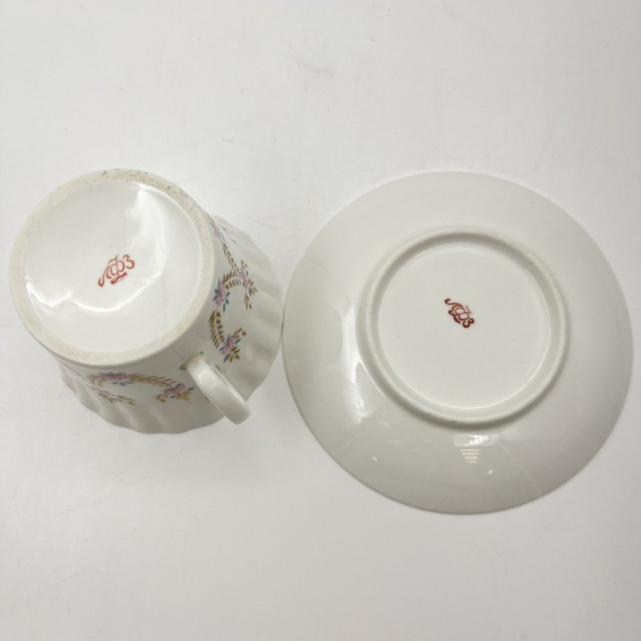 Чайная пара "Цветочная гирлянда", форма "Одуванчик", фарфор, костяной фарфор, деколь, золочение, Ленинградский фарфоровый завод (ЛФЗ), СССР, 1960-1980 гг.