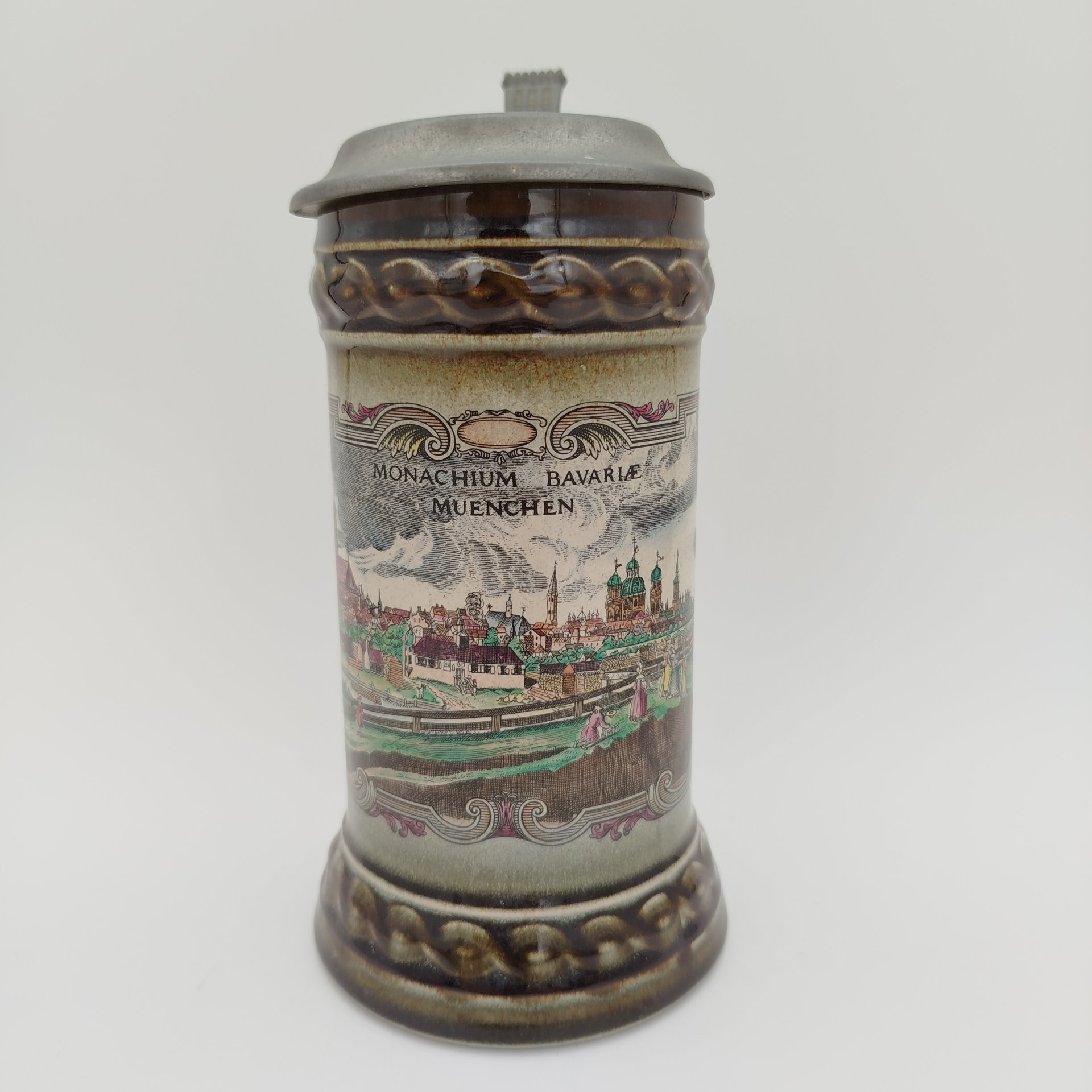 Кружка пивная с крышкой  "Monachium Bavaria Muenchen", керамика, деколь, глазурь, олово, Германия, 1960-1980 гг.