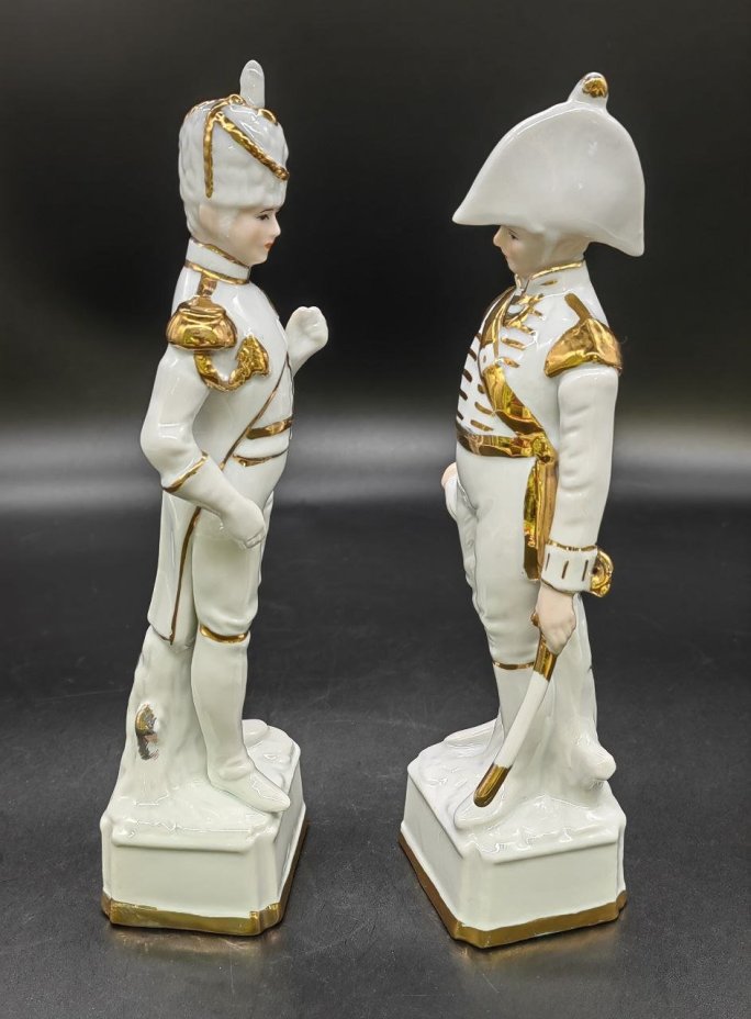 Пара статуэток "Офицеры", CDC Rococo Collection