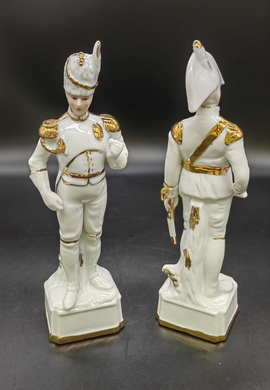 Пара статуэток "Офицеры", CDC Rococo Collection