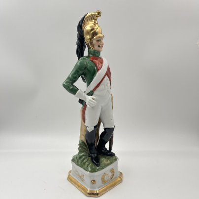 Статуэтка из серии "Армия Наполеона", фарфор, роспись, золочение, Западная Европа, 1960-1990 гг.