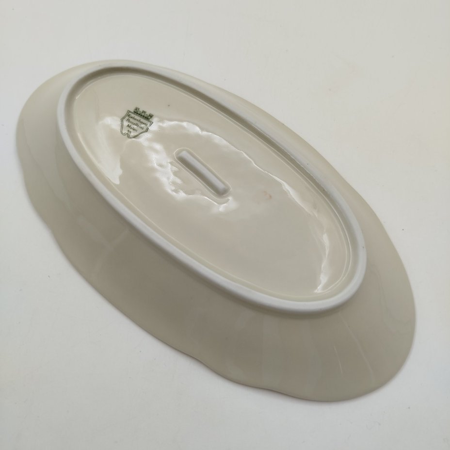 Блюдо овальной формы с цветочным декором, Kjøbenhavns Porcellains Maleri (KPM), фарфор, деколь, золочение, Дания, 1924-1960 гг.
