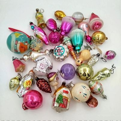 Набор из 33-х ёлочных игрушек различных форм и расцветок (в подборе), стекло, краска, металл, СССР, 1960-1990 гг.