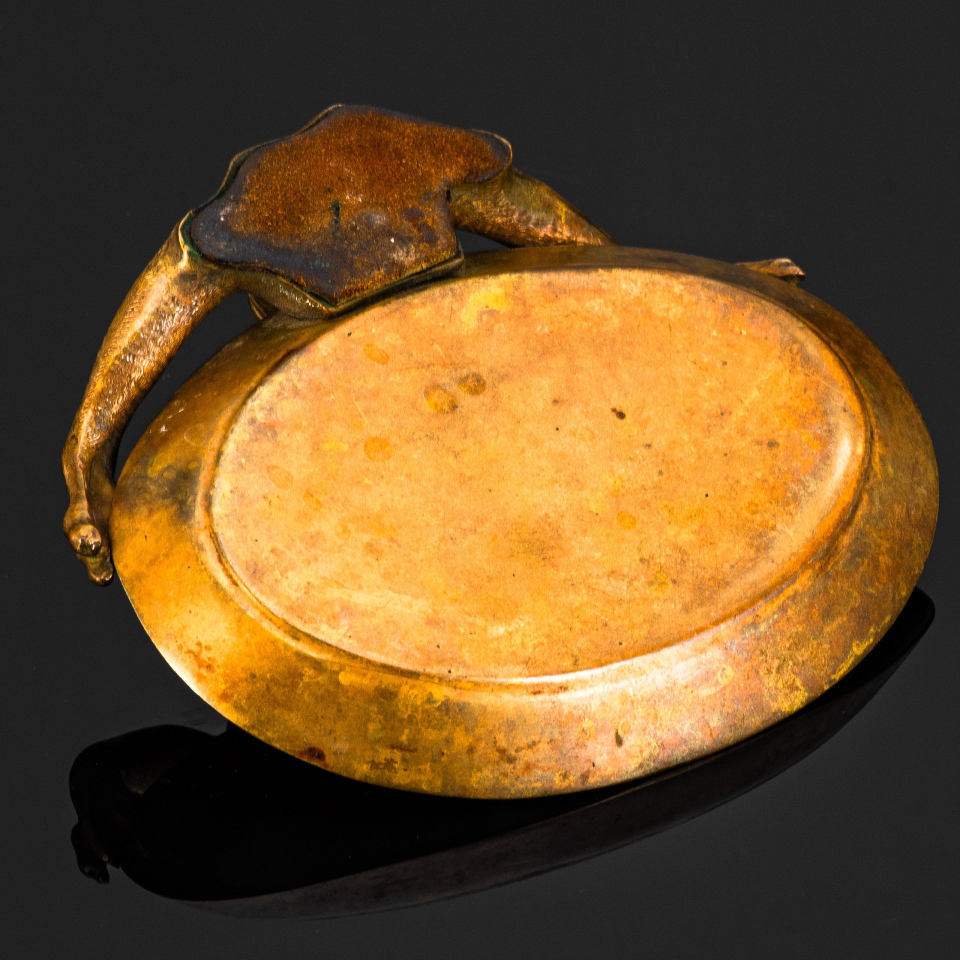 Лоток для мелочей (визитница/пепельница) "Собака вылизывающая миску"