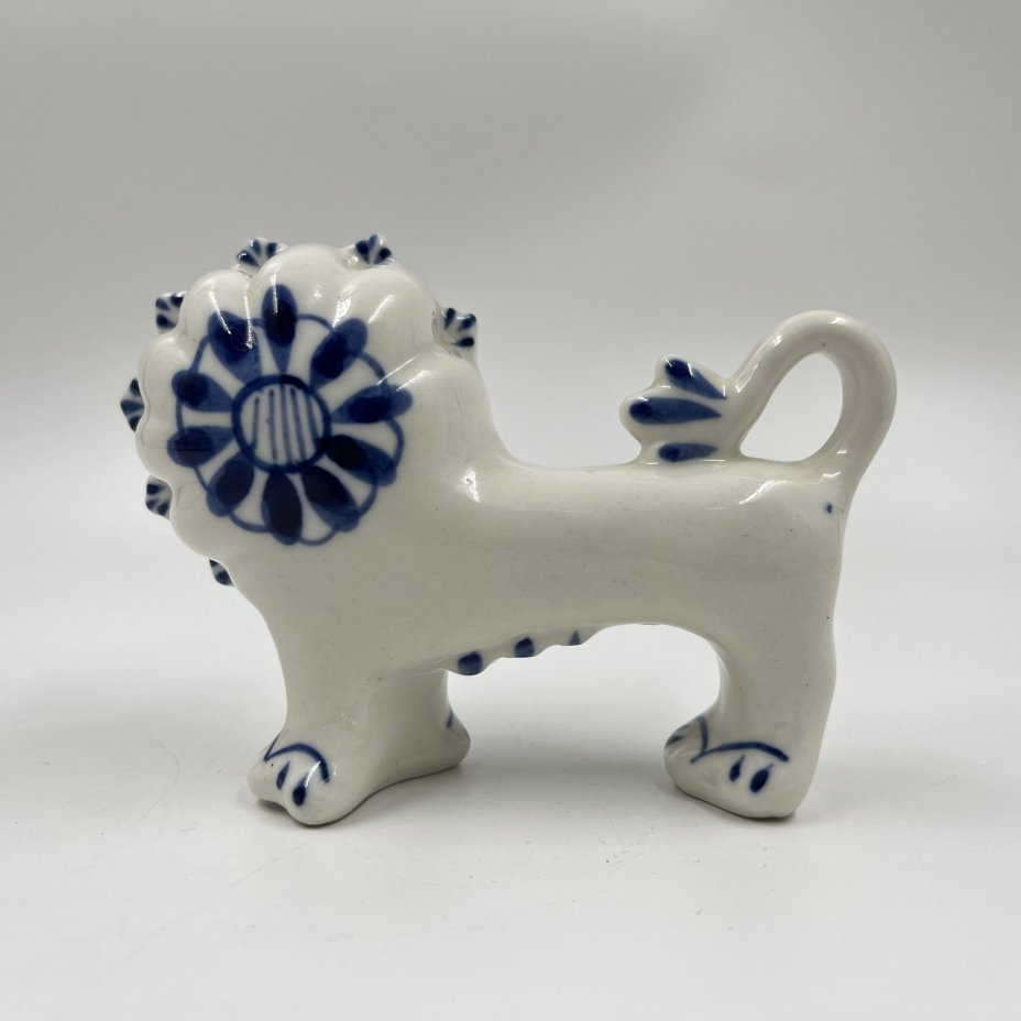 Статуэтка "Лев", Гжель, фарфор, роспись, СССР, 1980-1990 гг.