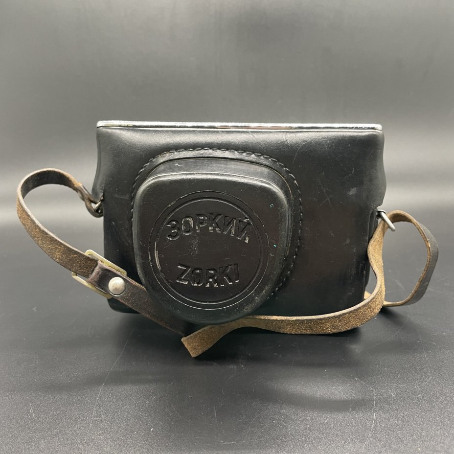 Фотоаппарат "Зоркий-10" с объективом "Индустар-63" в родном кофре, Красногорский механический завод (КМЗ)