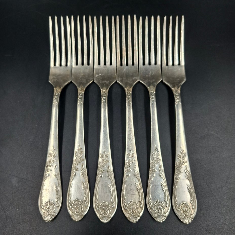 Набор из шести столовых вилок с растительным декором, мНЦ (медь-никель-цинк), Вольнянский завод столовых приборов им. Шевченко (ЗiШ, ЗиШ), СССР, 1960-1990 гг.