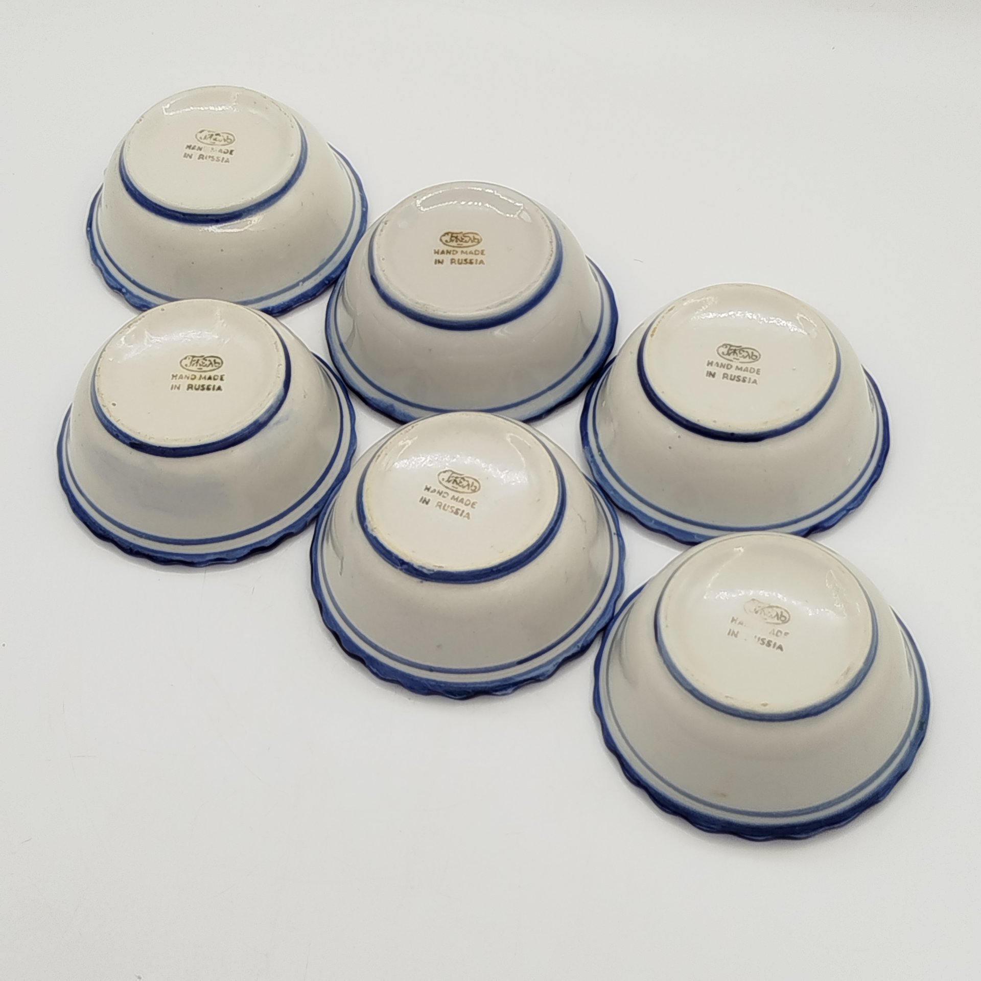 Набор из 6-ти розеток с декором в виде виноградных лоз и листьев