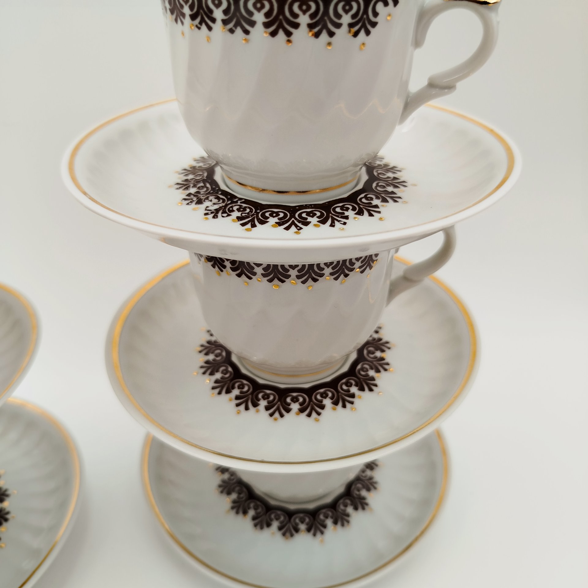 Набор из 6-ти кофейных пар с растительным орнаментом, фарфор, деколь, золочение, Рижский фарфорово-фаянсовый завод, СССР, 1970-1980 гг.