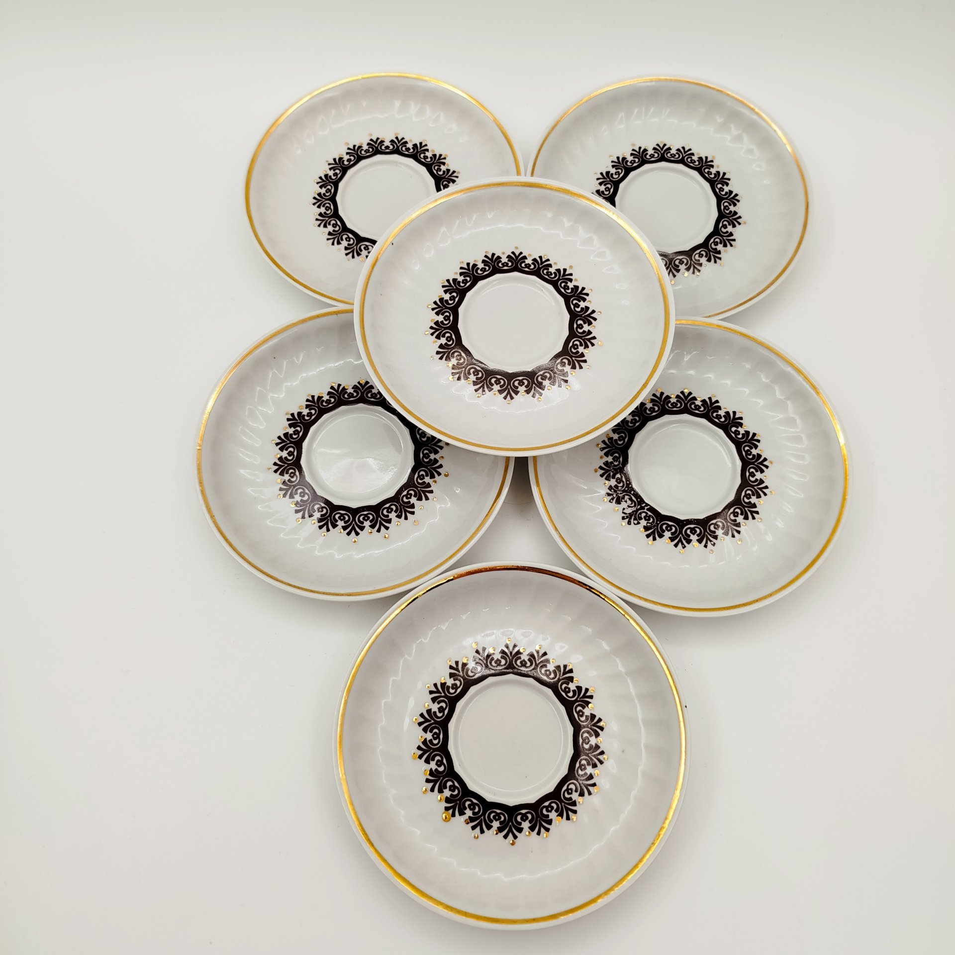 Набор из 6-ти кофейных пар с растительным орнаментом, фарфор, деколь, золочение, Рижский фарфорово-фаянсовый завод, СССР, 1970-1980 гг.