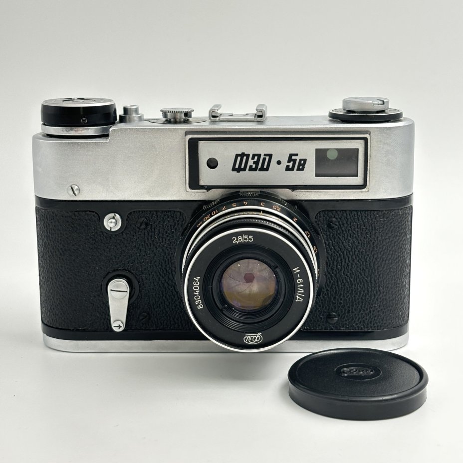 Фотоаппарат "ФЭД-5В" с объективом "Индустар-61 Л/Д" в оригинальном кофре, Харьковский машиностроительный завод им. Дзержинского (ФЭД)