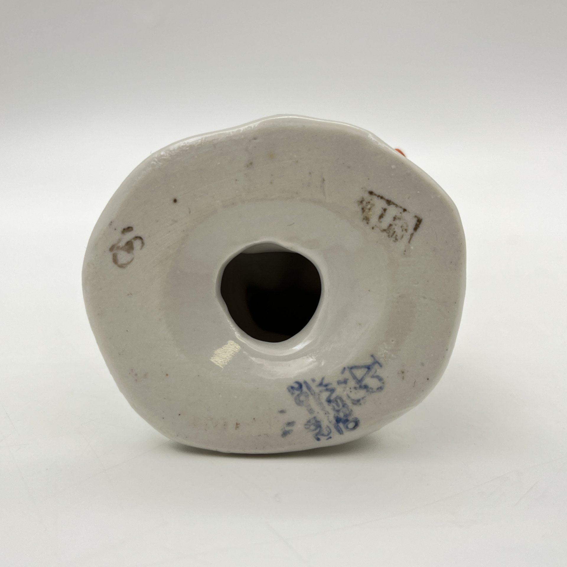 Статуэтка "Гармонист" из скульптурной композиции "Русский перепляс", автор А.Д. Бржезицкая, фарфор, роспись, Дулевский фарфоровый завод (Дулёво), СССР, 1962 г.