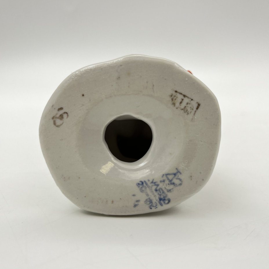 Статуэтка "Гармонист" из скульптурной композиции "Русский перепляс", автор А.Д. Бржезицкая