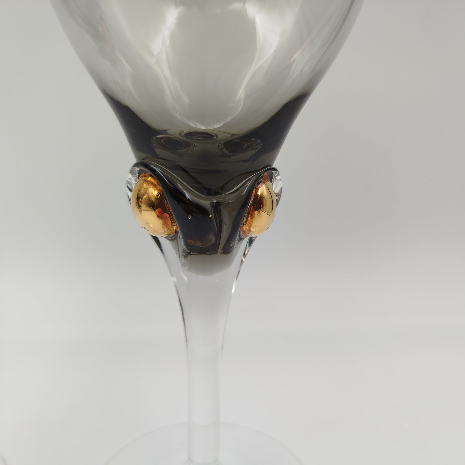 Набор бокалов на 2 персоны дымчатого оттенка, стекло, золочение, Чехословакия, 1970-1990 гг.