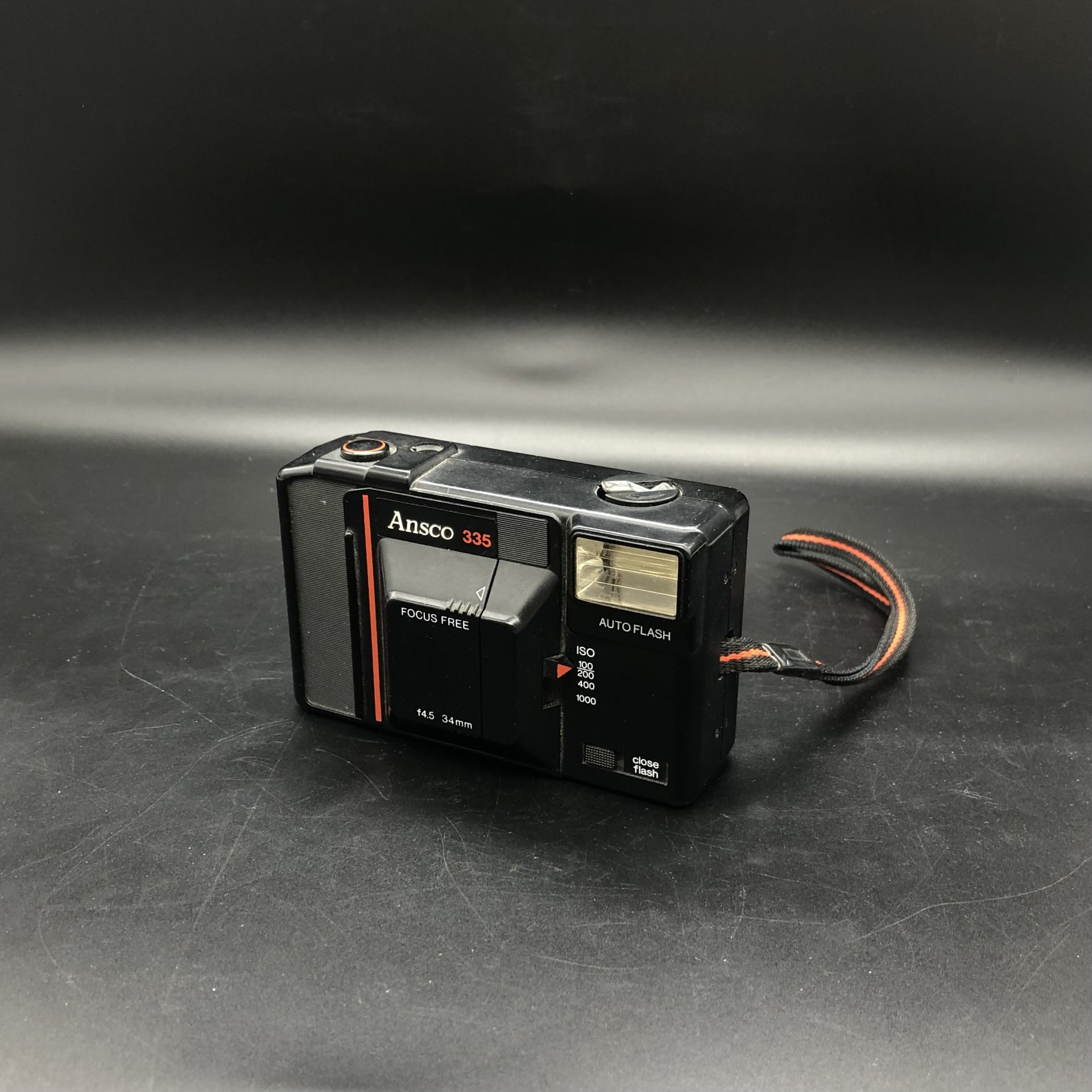 Фотоаппарат пленочный "Ansco 335" (нерабочий)