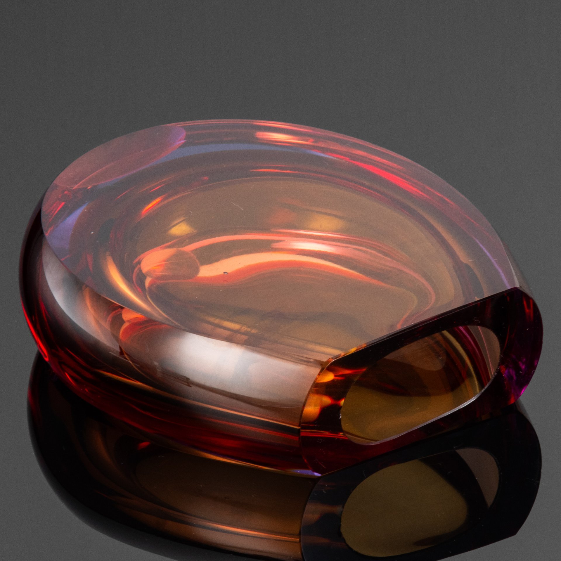 [Редкая расцветка] Ваза "Подкова", автор Е.В. Яновская, хрусталь, широкая грань, полировка, Ленинградский завод художественного стекла (ЛЗХС), СССР, 1960-1970 гг.