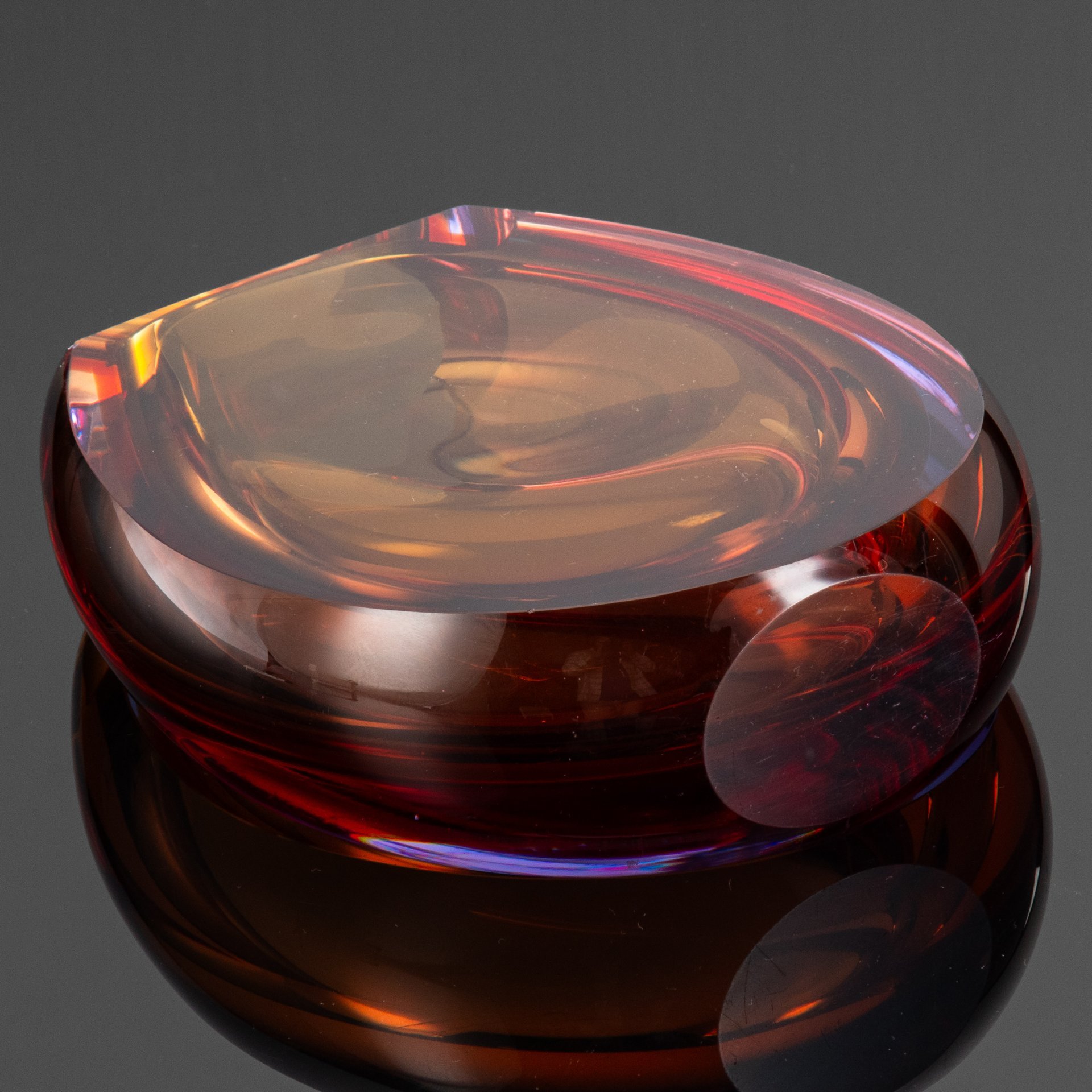 [Редкая расцветка] Ваза "Подкова", автор Е.В. Яновская, хрусталь, широкая грань, полировка, Ленинградский завод художественного стекла (ЛЗХС), СССР, 1960-1970 гг.