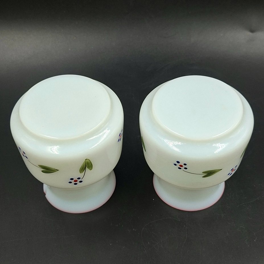 Вазочки парные с цветочным декором