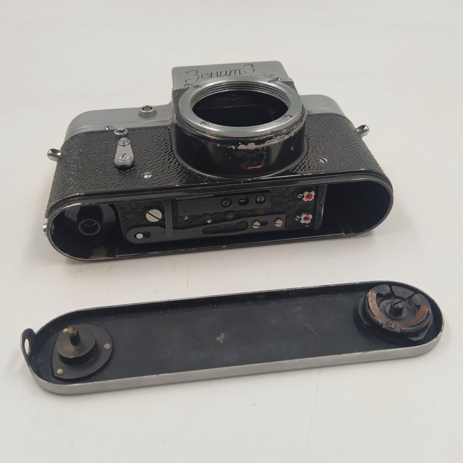 Фотоаппарат "Зенит-3" в оригинальном кофре (без объектива), металл, стекло, пластик, кожа, Красногорский механический завод (КМЗ), СССР, 1962 г.