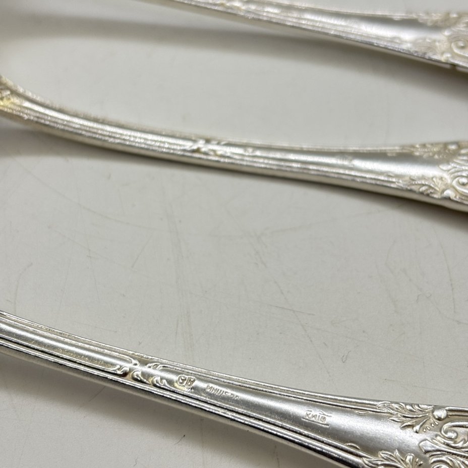 Набор из 4-х вилок с растительным декором, мНЦ (медь-никель-цинк), Киевский завод столовых приборов и посуды им. Дзержинского (ЗiД, ЗиД), СССР, 1950-1960 гг.