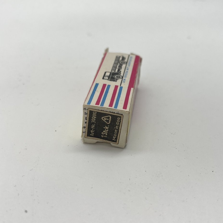 Модель автомобиля "Грузовик-Шкода" 1:180 в оригинальной упаковке, Permot