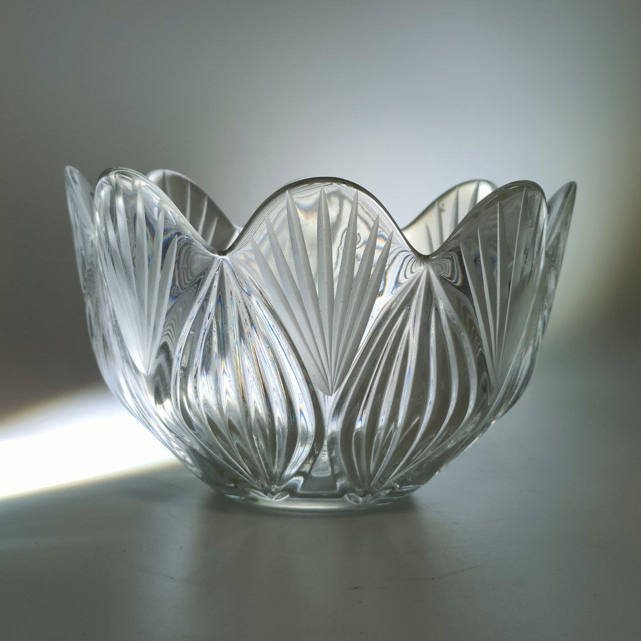 Фруктовница (конфетница) с растительным декором, хрусталь, алмазная грань, СССР, 1970-1990 гг.