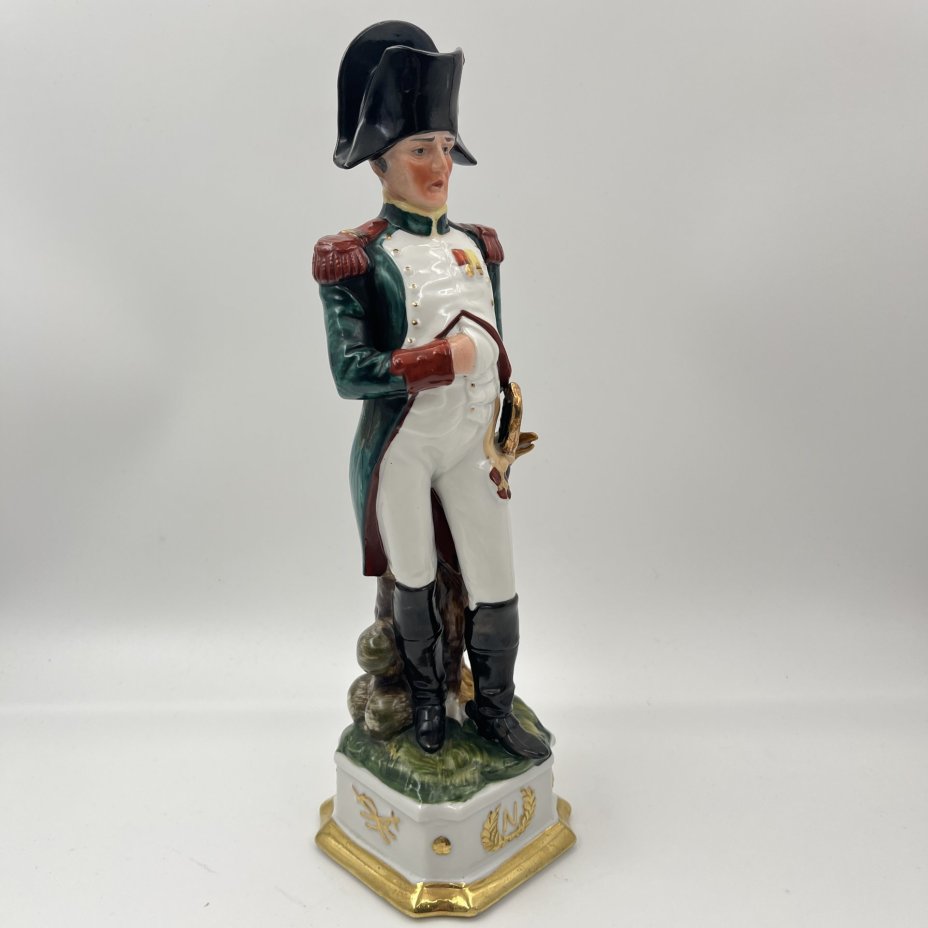 Статуэтка "Наполеон Бонапарт", фарфор, роспись, золочение, Западная Европа, 1960-1990 гг.
