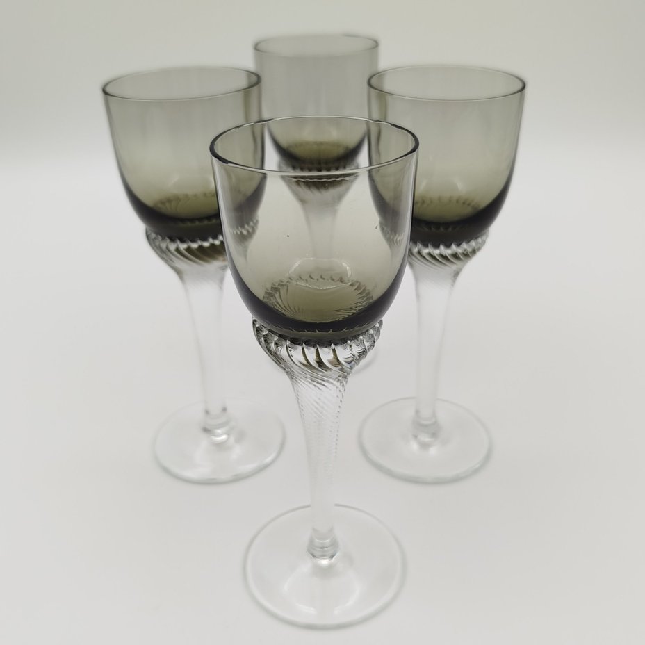 Набор из 4-х рюмок дымчатого оттенка на спиралевидной ножке, стекло, Bohemia Crystal (Bohemia Glass), Чехословакия, 1970-1980 гг., Bohemia Crystal (Bohemia Glass)