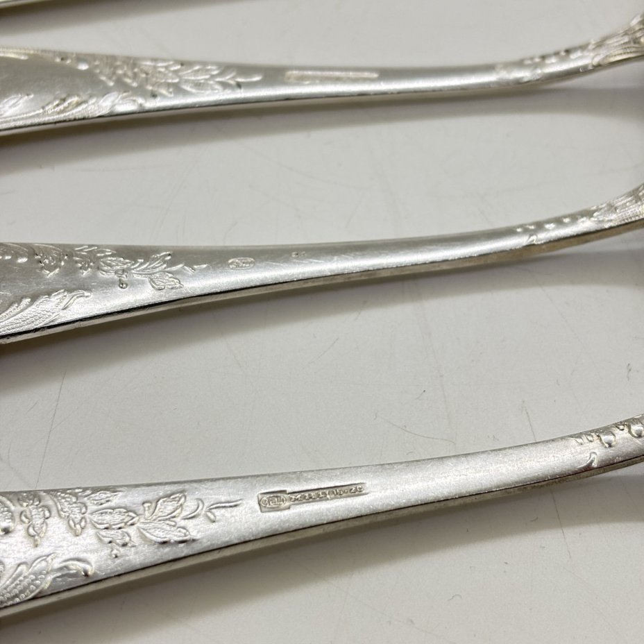 Набор из шести обеденных вилок с растительным декором, мНЦ (медь-никель-цинк), Вольнянский завод столовых приборов им. Шевченко (ЗiШ, ЗиШ), СССР, 1960-1980 гг.