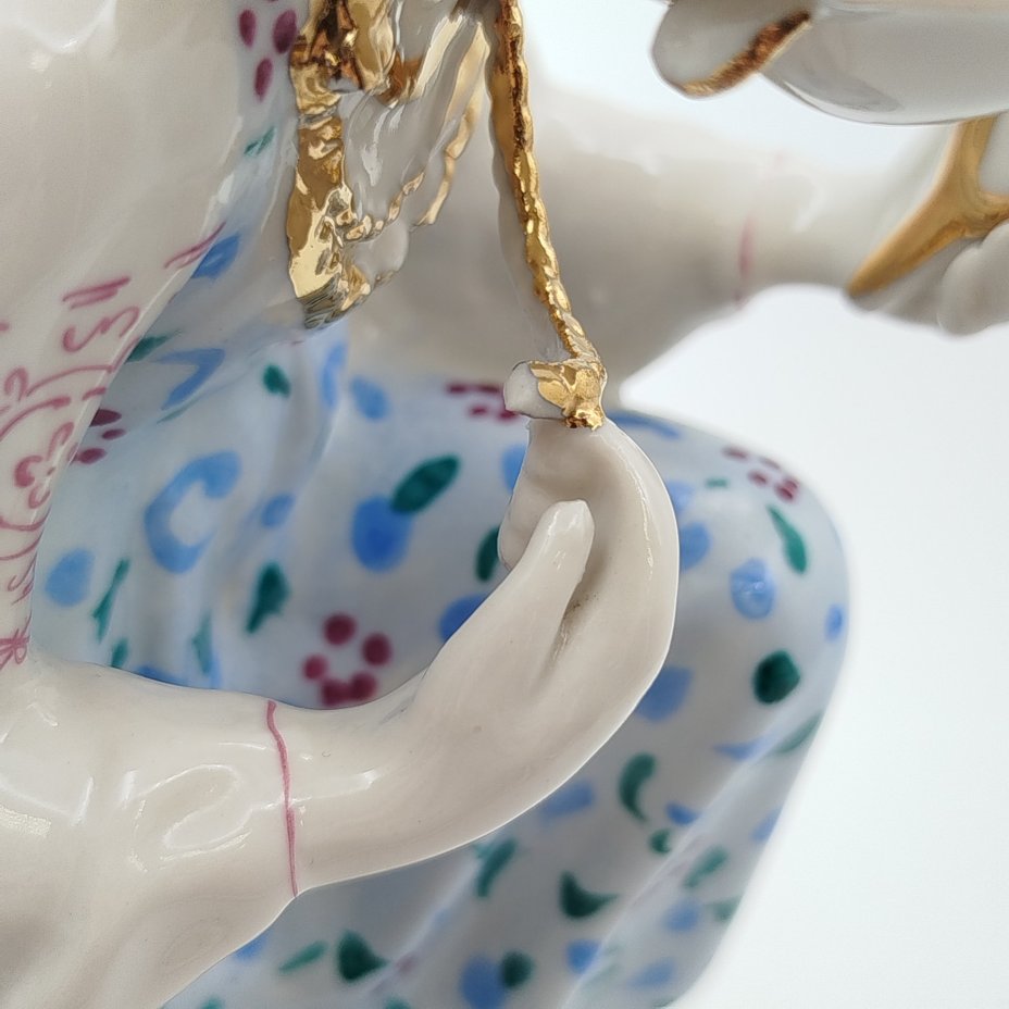 Статуэтка "Малахитовая шкатулка" ("Танюшка и тятино подаренье"), скульптор О.М. Богданова