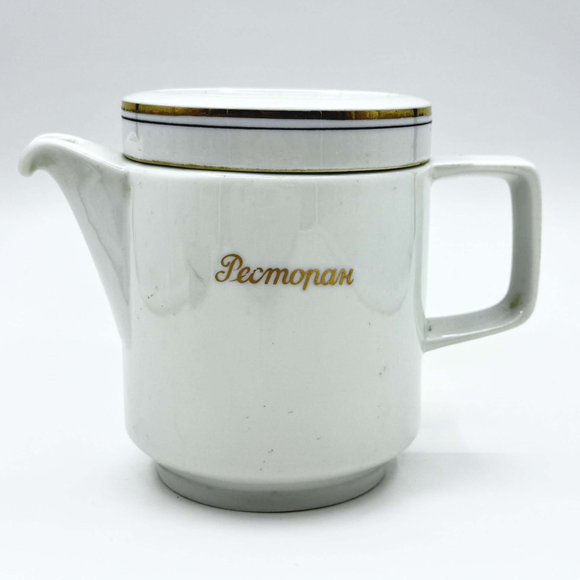 Кофейник "Ресторан", фарфор, золочение, Graf Von Henneberg Porzellan, 1777 Jlmenau, ГДР, 1973-1977 гг., Graf Von Henneberg Porzellan