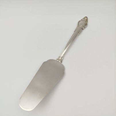 Лопатка сервировочная с растительным декором