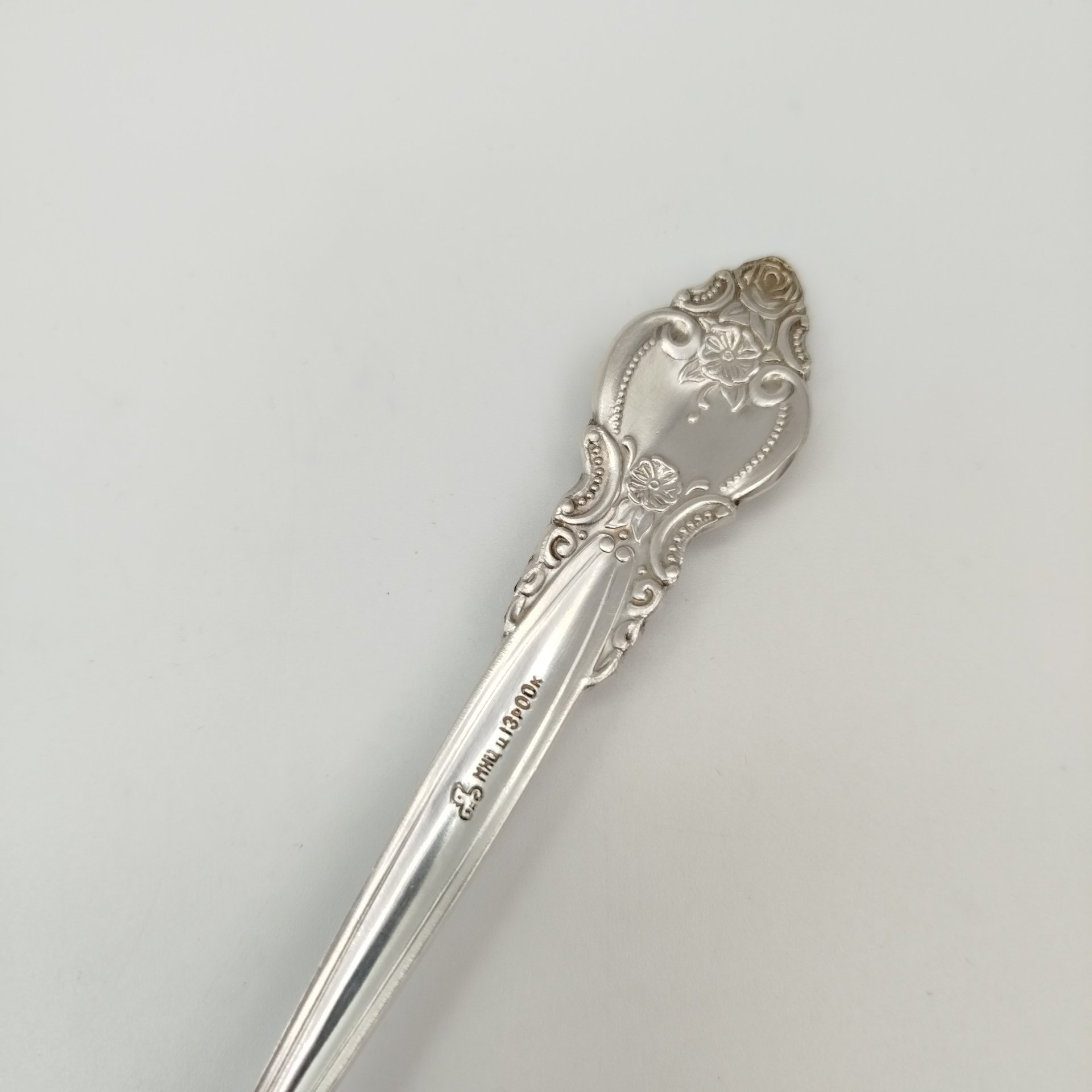 Лопатка сервировочная с растительным декором