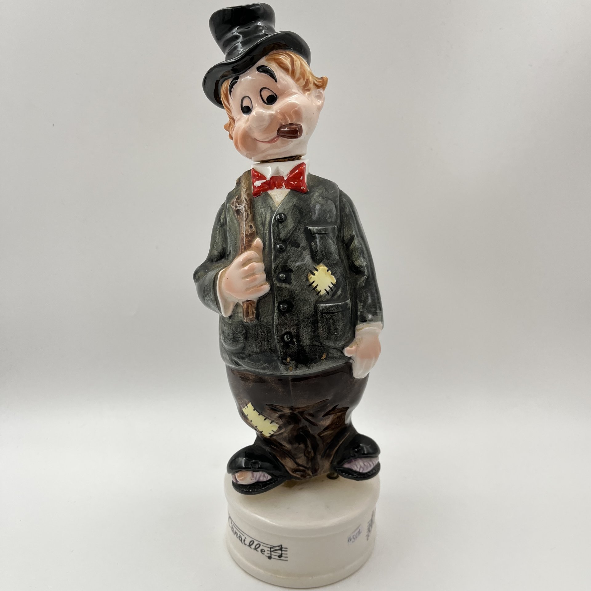 Штоф  "Путешественник", фаянс, роспись, Азия, 2000-2010 гг.