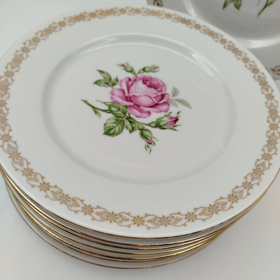 Набор из девяти десертных/закусочных тарелок с декором в виде роз, фарфор, деколь, золочение, Moritz Zdekauer (MZ), Чехословакия, 1960-1990 гг., Moritz Zdekauer (MZ)