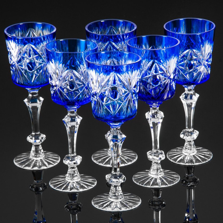 Набор синих бокалов для вина на 6 персон, украшенных резным орнаментом (в подборе)