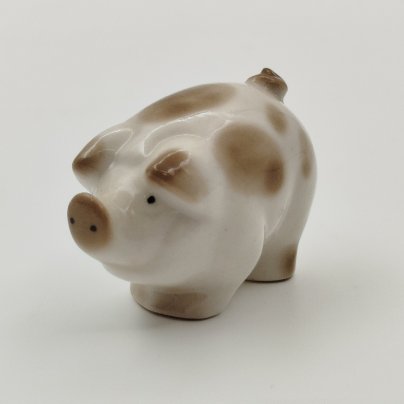 Статуэтка "Поросёнок", фарфор, роспись, Ленинградский фарфоровый завод (ЛФЗ), СССР, 1970-1990 гг.