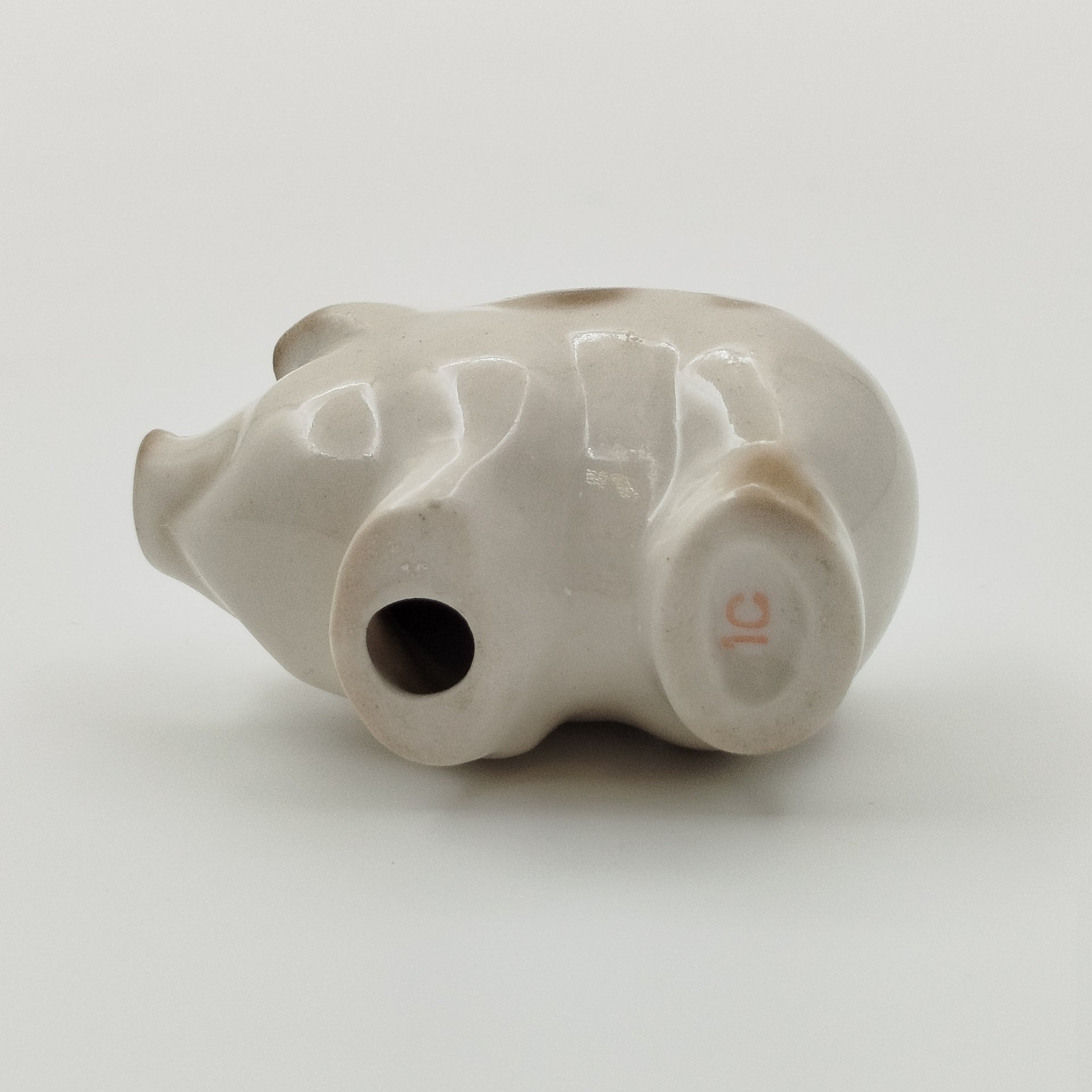 Статуэтка "Поросёнок", фарфор, роспись, Ленинградский фарфоровый завод (ЛФЗ), СССР, 1970-1990 гг.