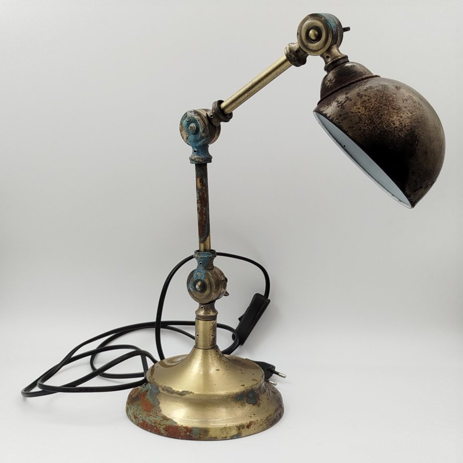 Лампа настольная