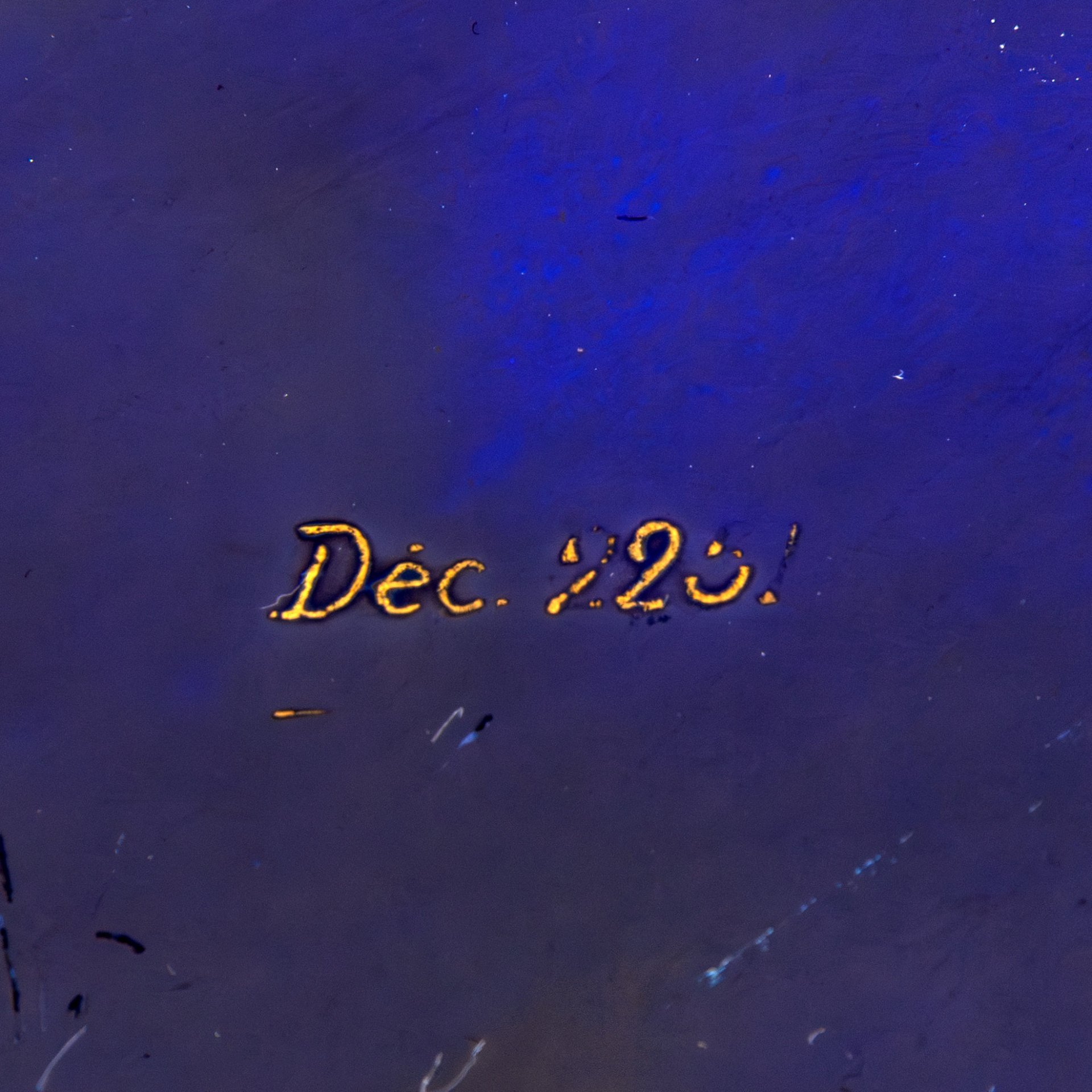 Кашпо в стиле модерн, украшенное цветочным декором, декор №2251, фаянс, крытье кобальтом, золочение, Sarreguemines (Саргемин), Франция, 1920-1940 гг.