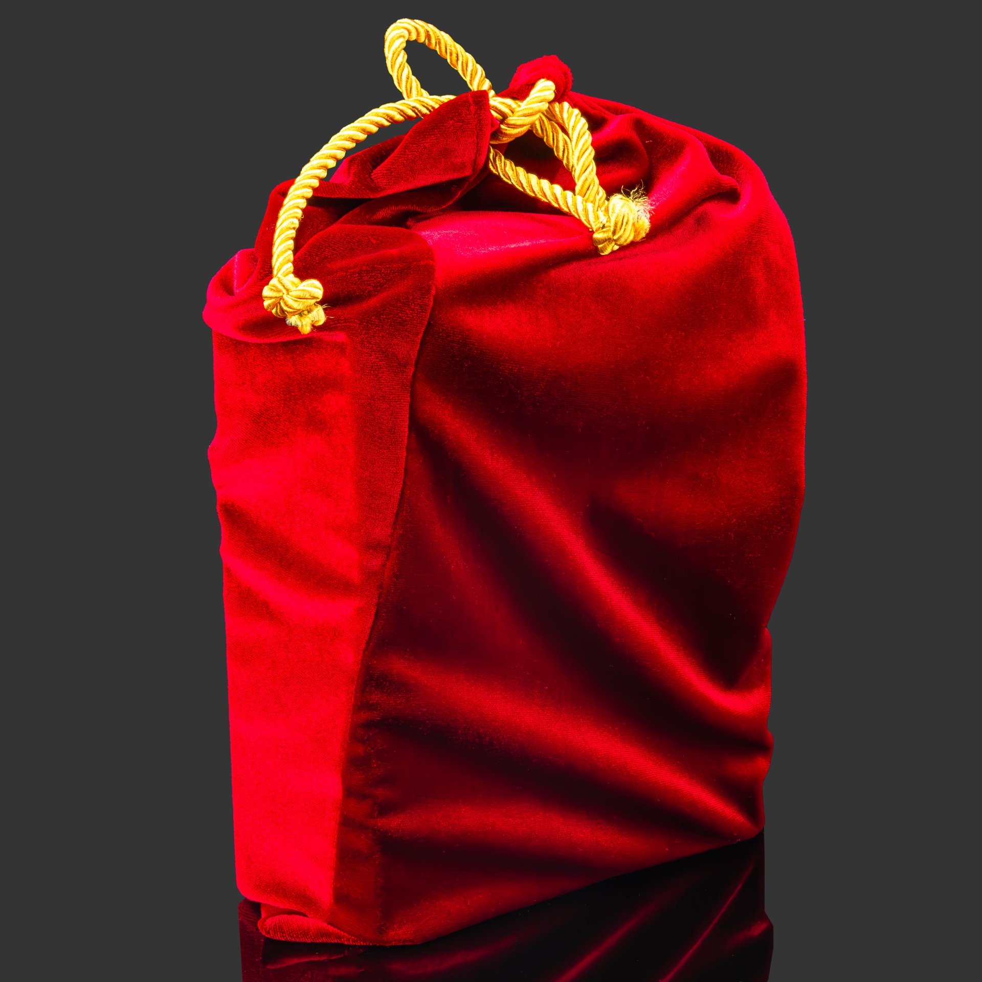 Подарочный набор "Святое Евангелие" с иконой Ангел Хранитель, бумага, кожаный переплет, тиснение, золочение, обрез с принтом; дерево, металл, серебрение; в подарочном коробе с бархатным ложеменом, обтянутом кожей и бархатной подарочной упаковке