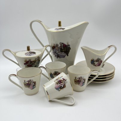 Сервиз кофейный цвета айвори "Музицирование и беседы" на 4 персоны (11 предметов), фарфор, деколь, золочение, Edelstein Bavaria (Эдельштейн), Германия, 1950-1972 гг.