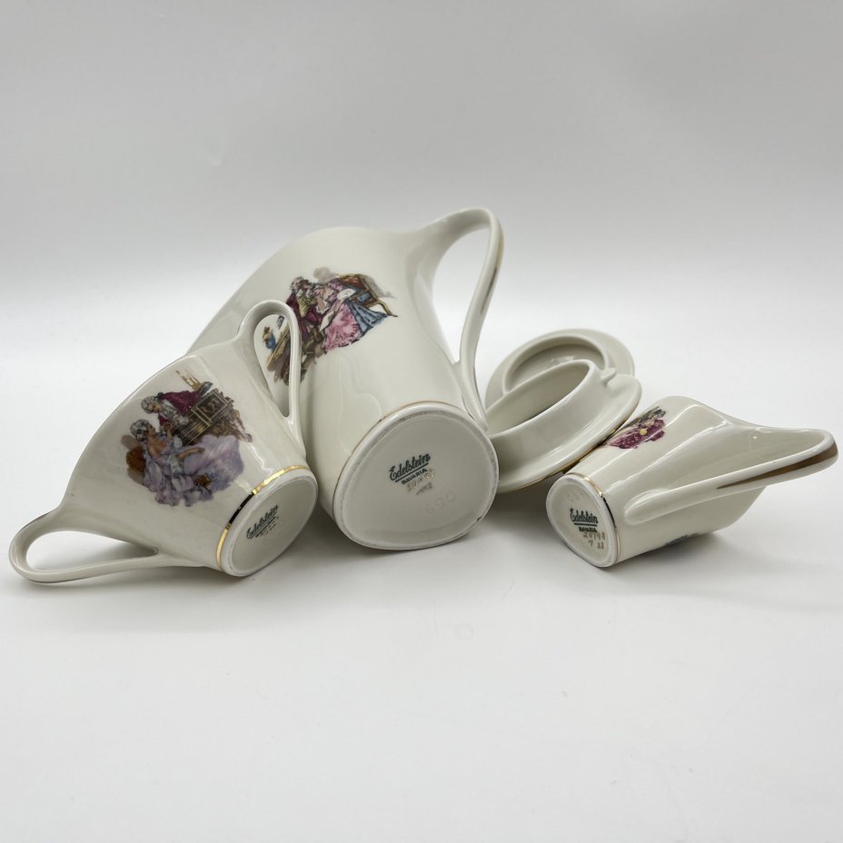 Сервиз кофейный цвета айвори "Музицирование и беседы" на 4 персоны (11 предметов), фарфор, деколь, золочение, Edelstein Bavaria (Эдельштейн), Германия, 1950-1972 гг.