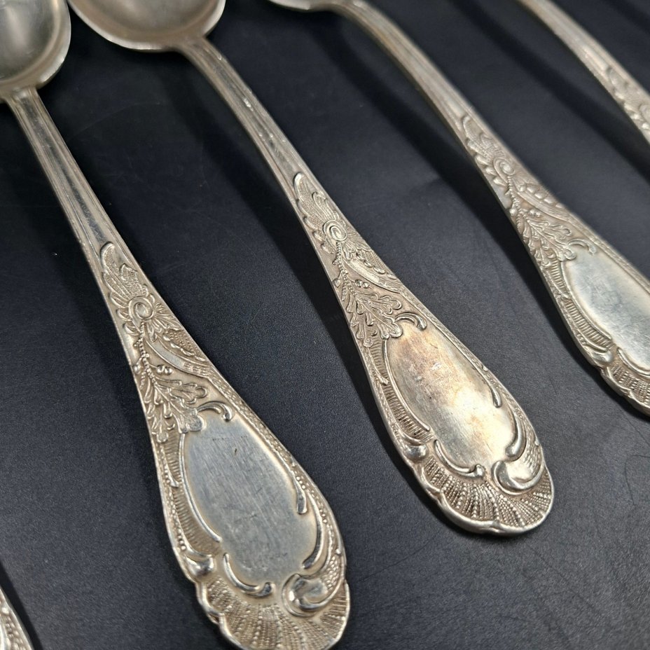 Набор из шести столовых ложек с растительным декором, мНЦ (медь-никель-цинк), Киевский завод столовых приборов и посуды им. Дзержинского (ЗiД, ЗиД), СССР, 1960-1990 гг.