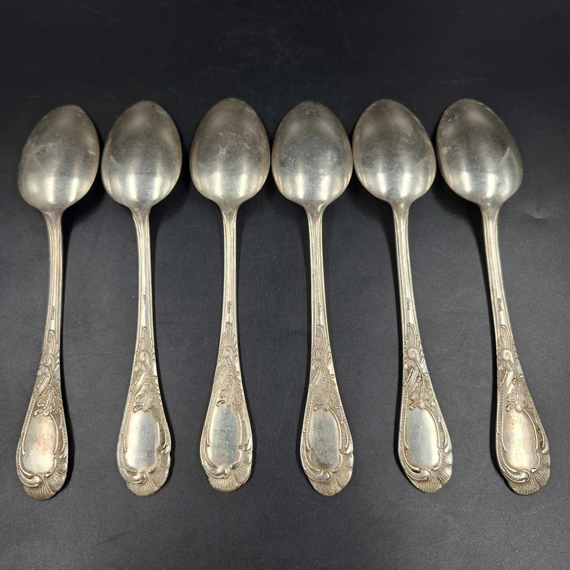 Набор из шести столовых ложек с растительным декором, мНЦ (медь-никель-цинк), Киевский завод столовых приборов и посуды им. Дзержинского (ЗiД, ЗиД), СССР, 1960-1990 гг.