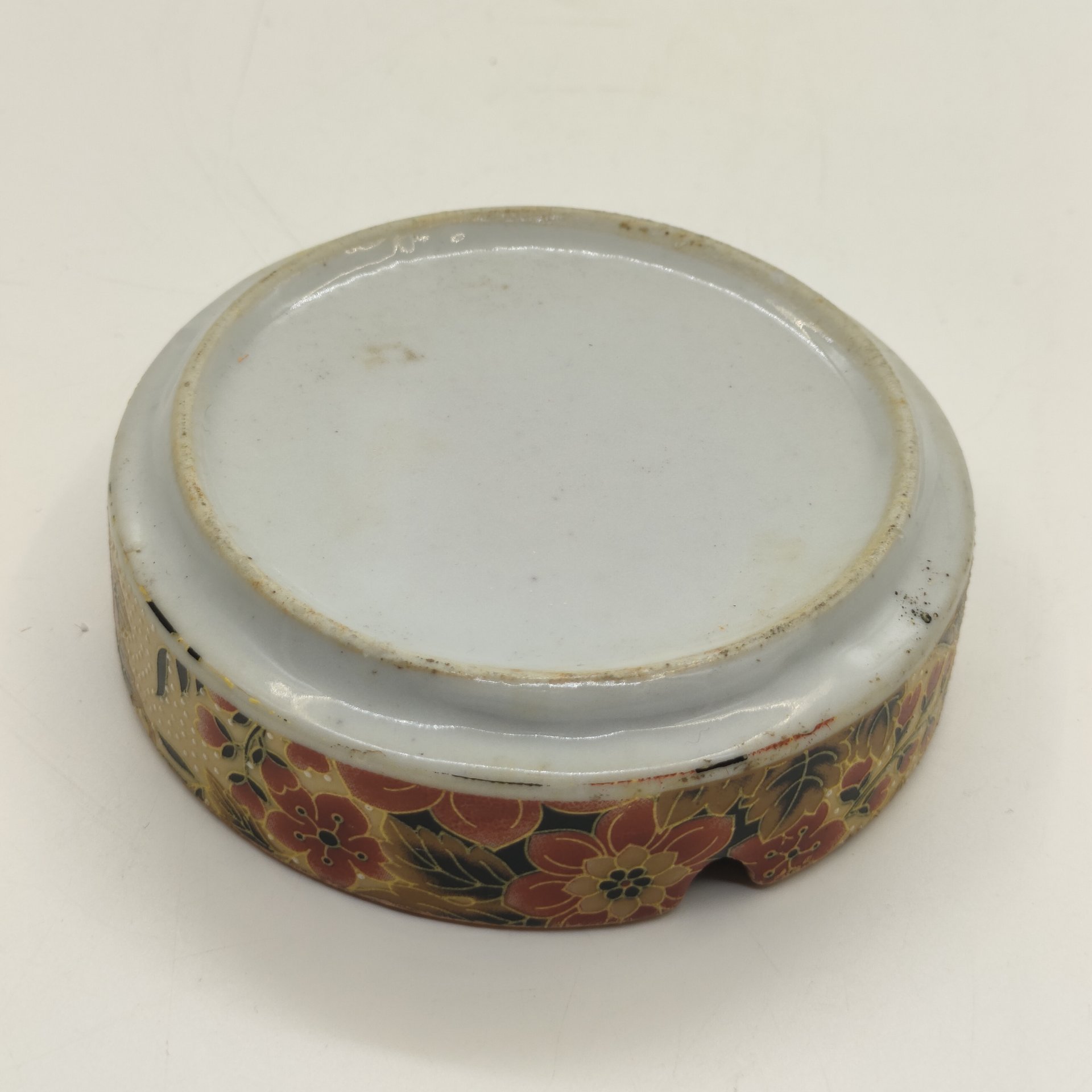 Пепельница с цветочным декором, фарфор, деколь, золочение, Азия, 1980-2000 гг.