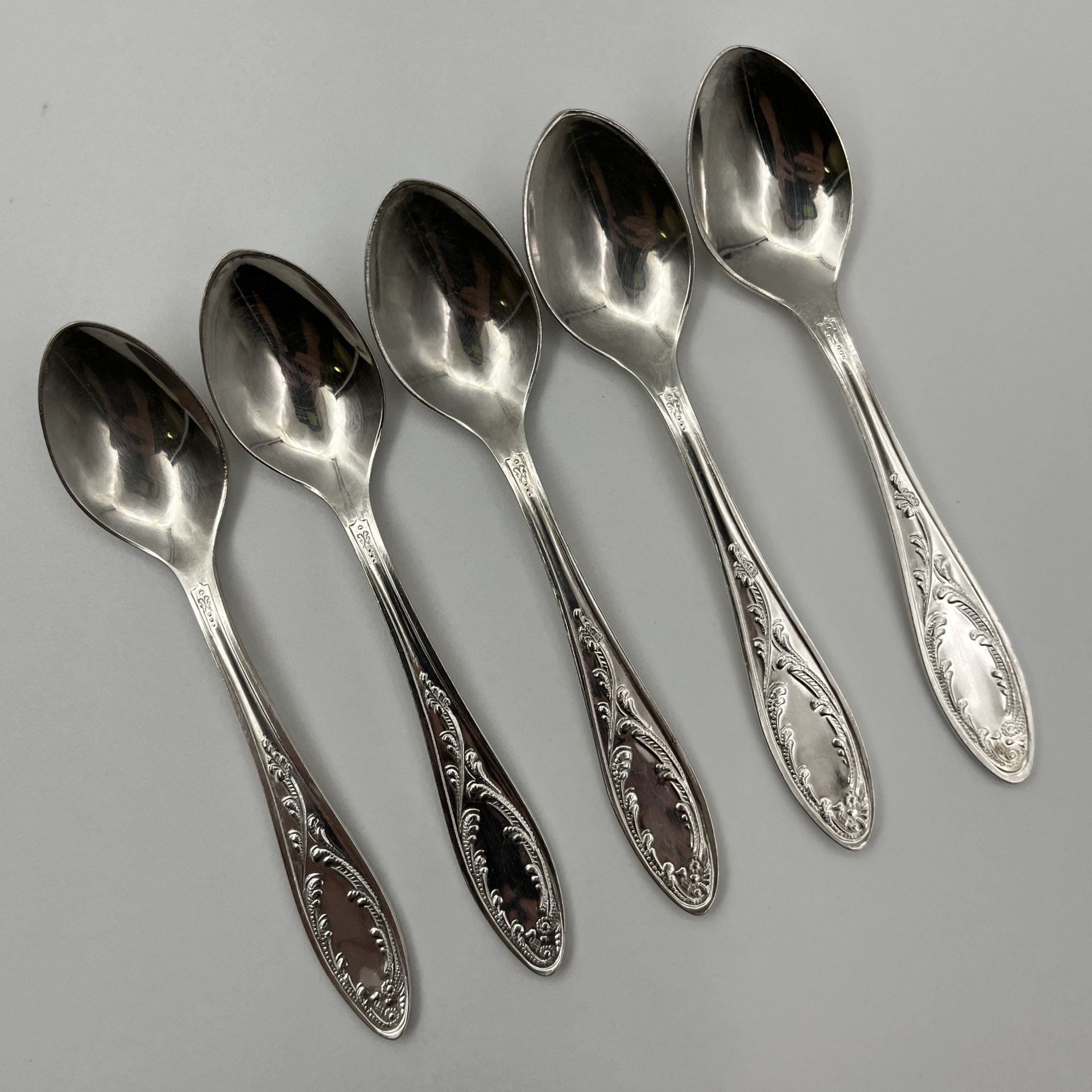 Набор кофейных ложек "Пламя" на 5 персон, мНЦ (медь-никель-цинк), Кольчугинский завод цветных металлов, СССР, 1970-1990 гг.